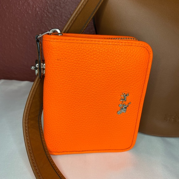 Coach Calf Leather Duffle & Matching Neon Wallet - Picture 3 of 14